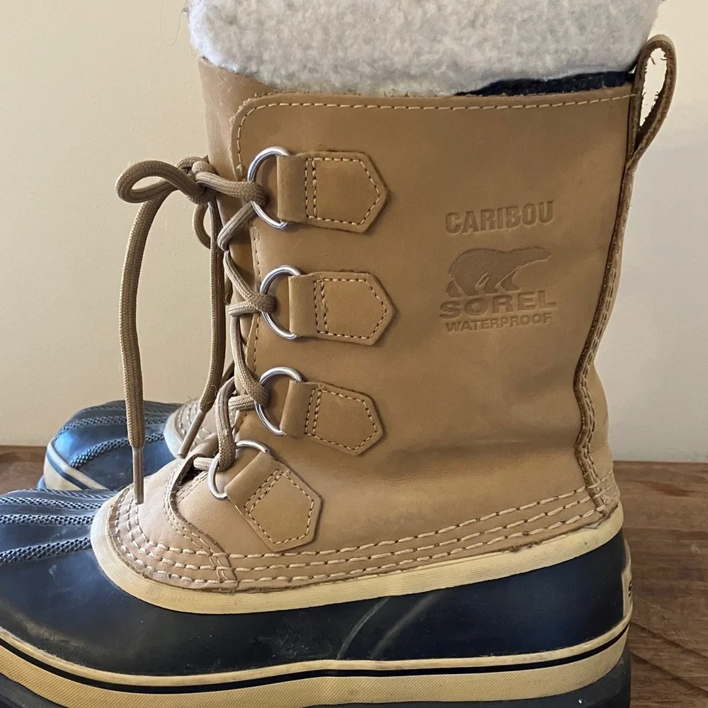 Sorel original Caribou leather & rubber Winter Boots. - Picture 2 of 8